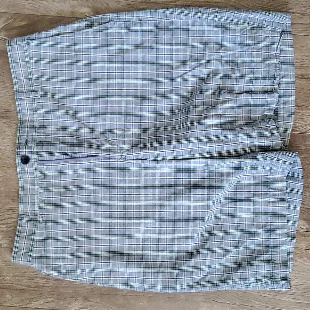 Men's Banana Republic shorts with pockets 34 waist